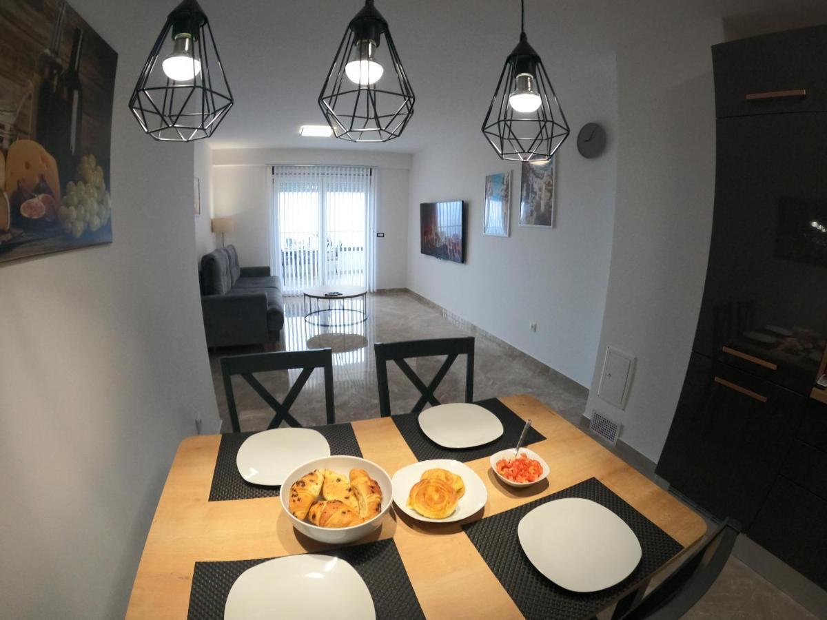 Apartment Dalmatino Makarska Exterior photo